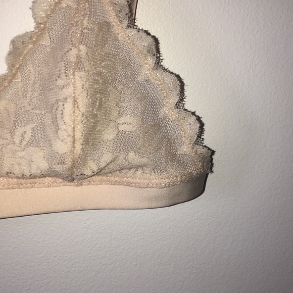 Women’s Nude Lace Bralette - Picture 2 of 2